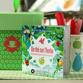 the sur l'herbe box the envouthe